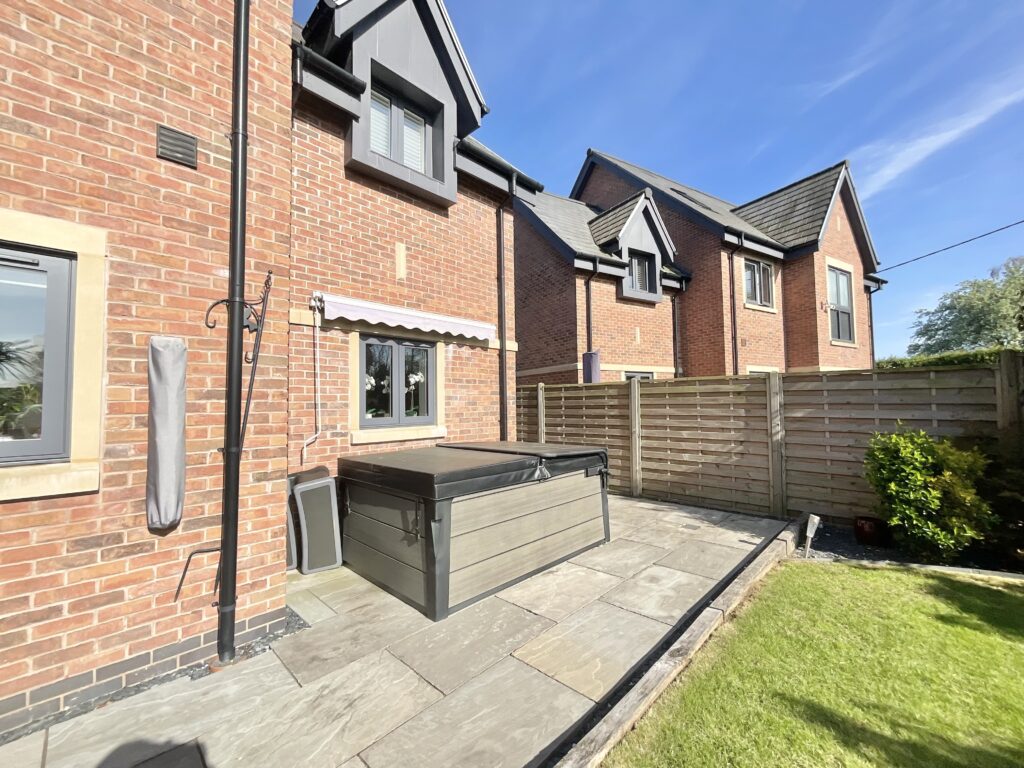 2 Meadow View, Alsager, Stoke-On-Trent, ST7 2WP