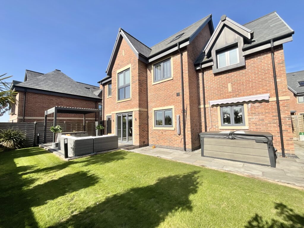 2 Meadow View, Alsager, Stoke-On-Trent, ST7 2WP