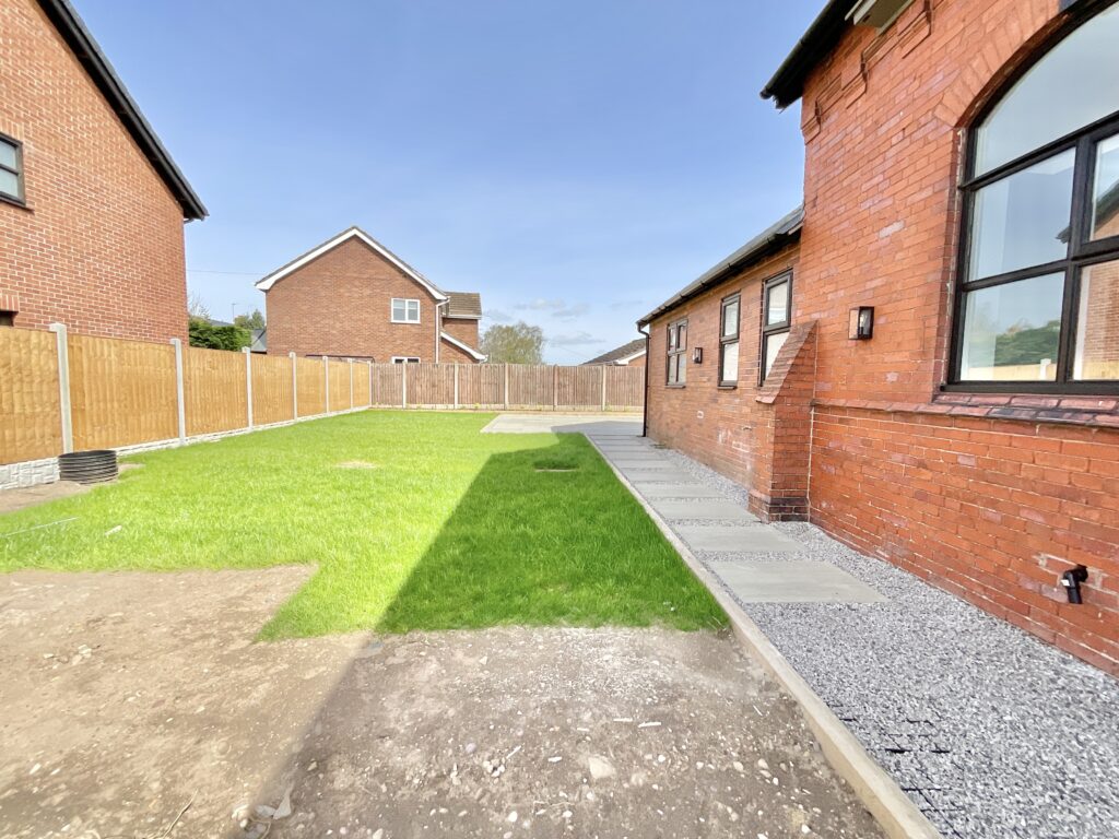 High Offley Road, Woodseaves, ST20