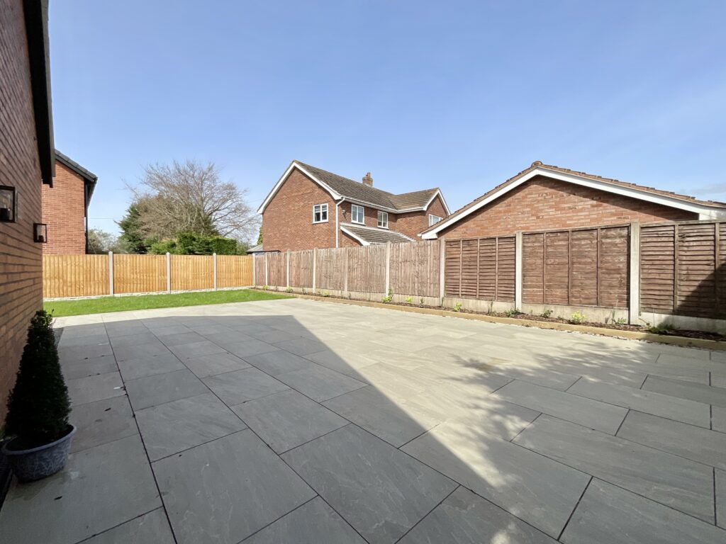 High Offley Road, Woodseaves, ST20