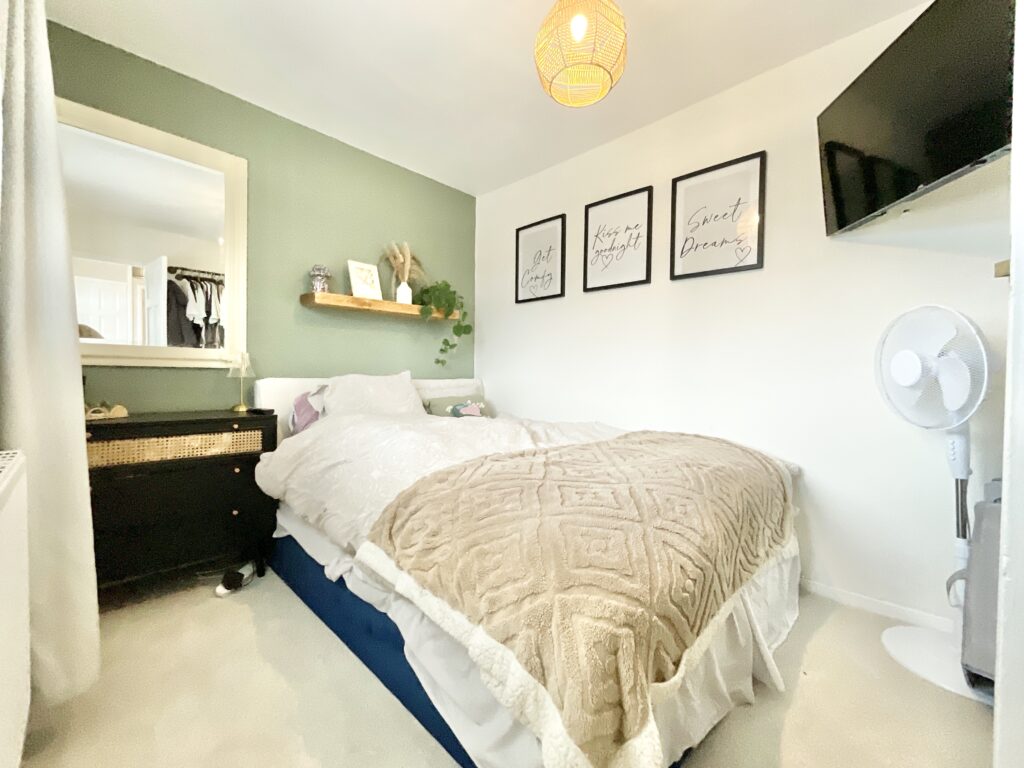 Manor Gardens, Market Drayton, TF9