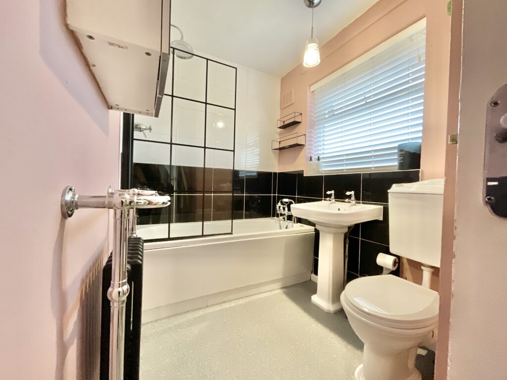 Manor Gardens, Market Drayton, TF9