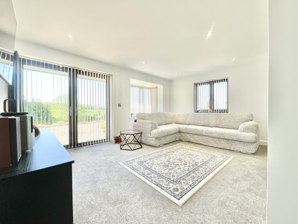 Grange Road, Knightley, ST20