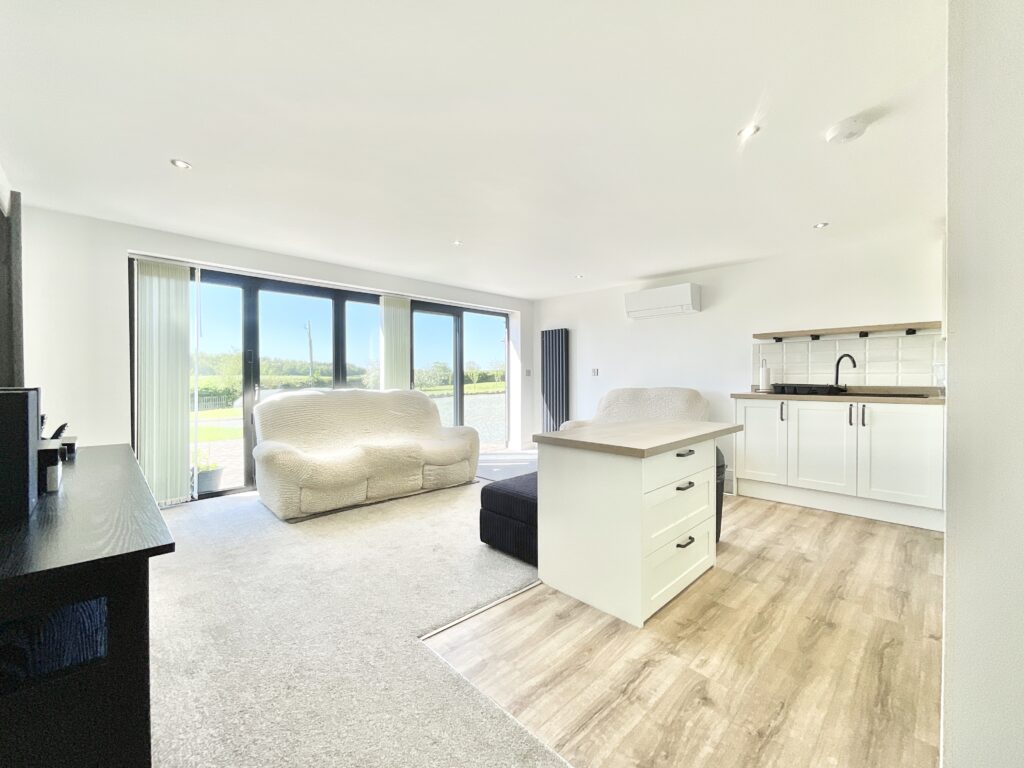 Grange Road, Knightley, ST20