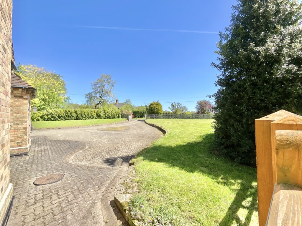 Grange Road, Knightley, ST20