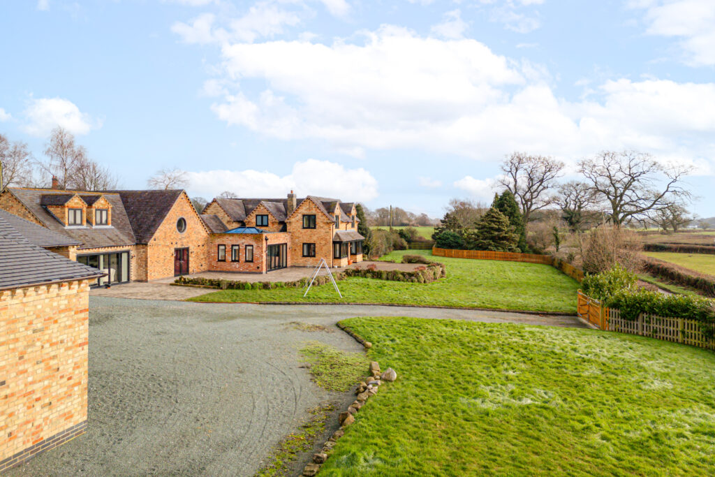 Grange Road, Knightley, ST20
