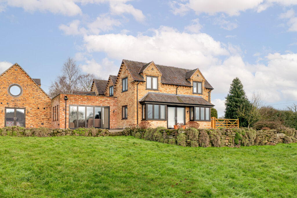Grange Road, Knightley, ST20
