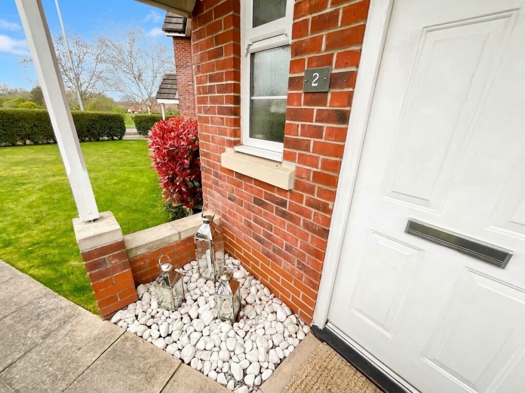 Abbey Park Way, Weston, CW2