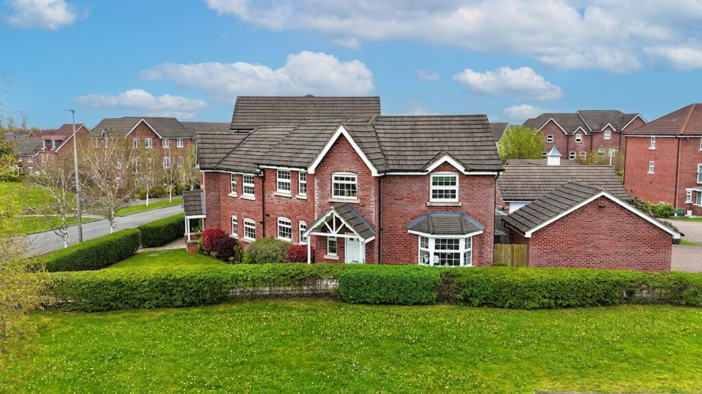 Abbey Park Way, Weston, CW2