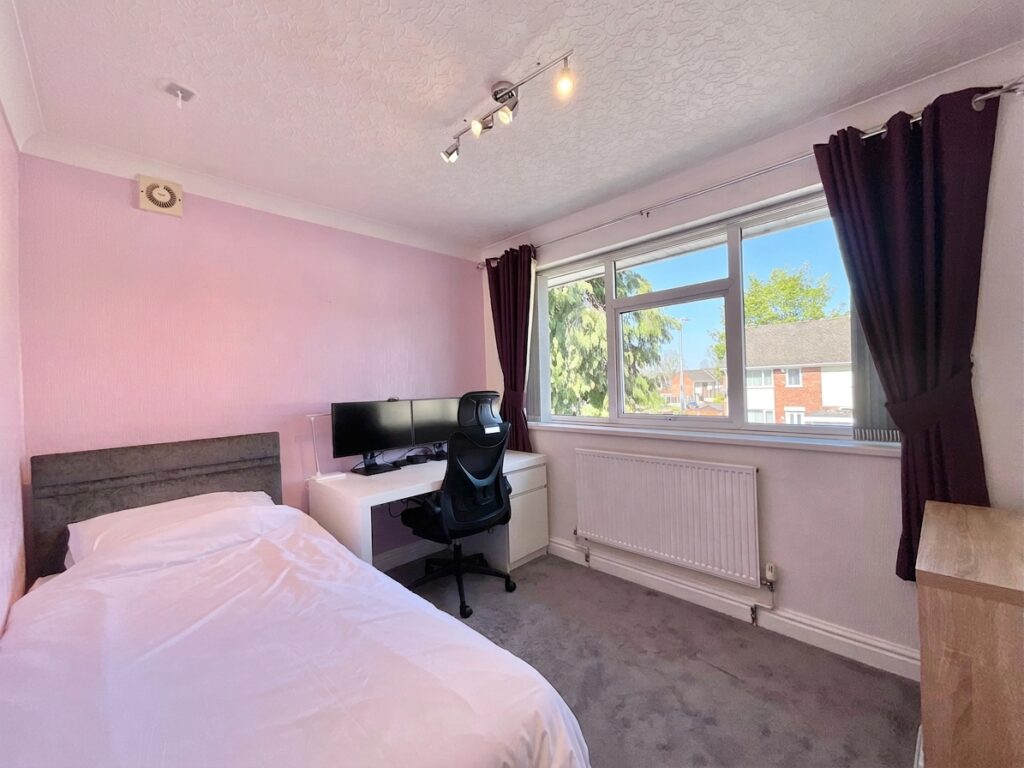 Etruscan Walk, Barlaston, ST12