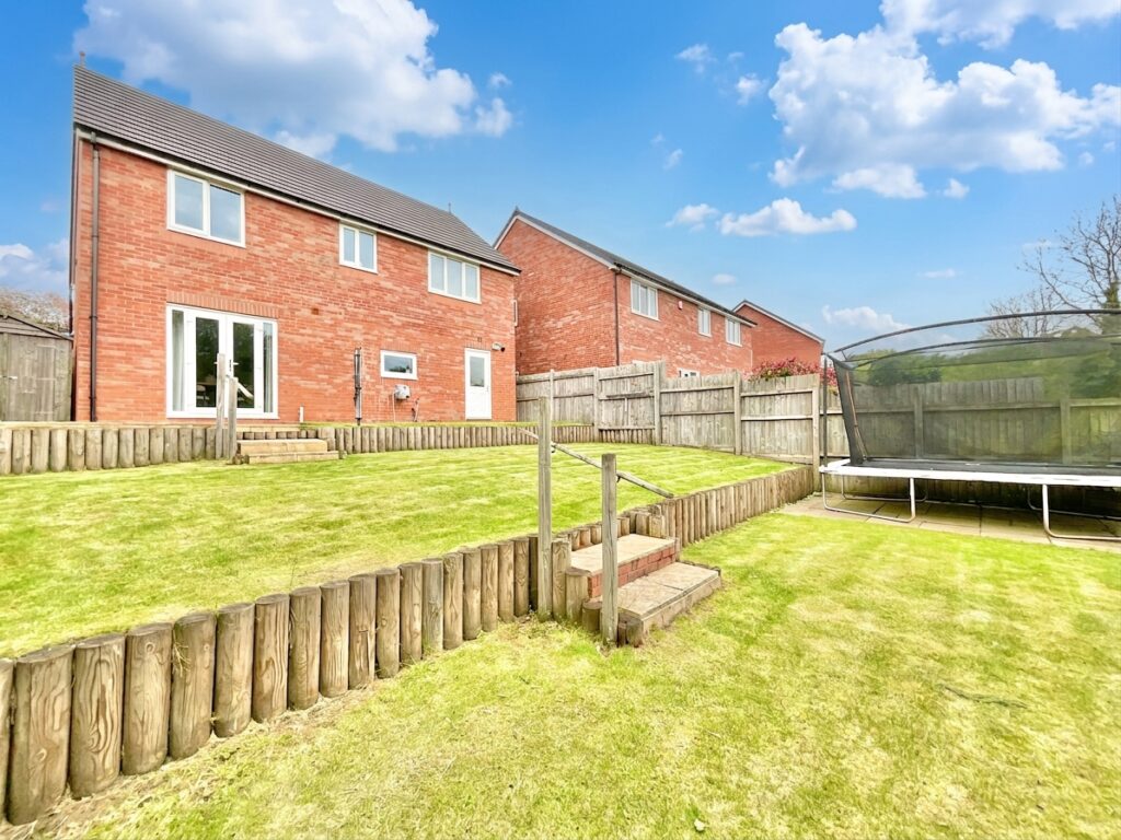 Briar Gardens, Loggerheads, TF9