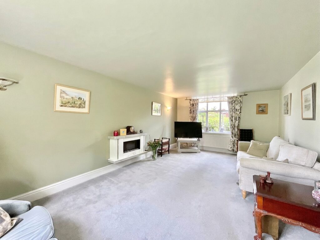 Sandon Road, Hilderstone, ST15
