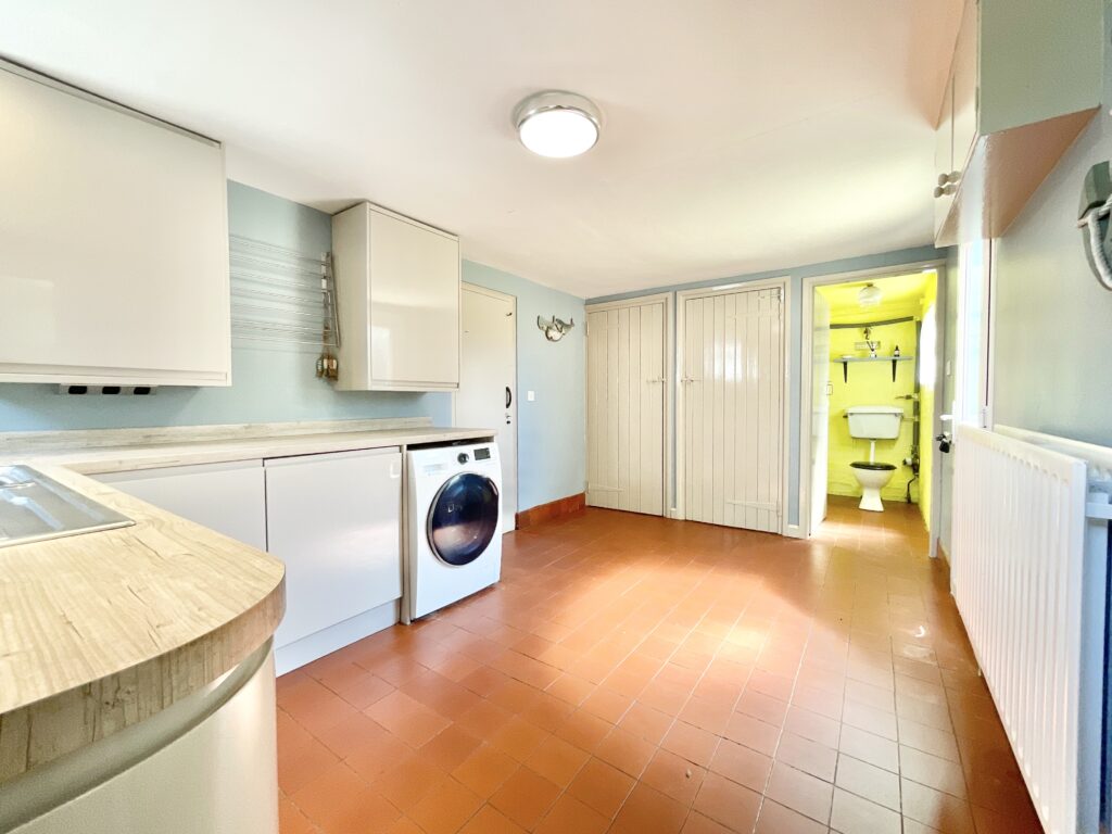 Whitgreave Lane, Whitgreave, ST18