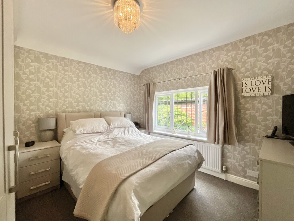 Chase Lane, Tittensor, ST12