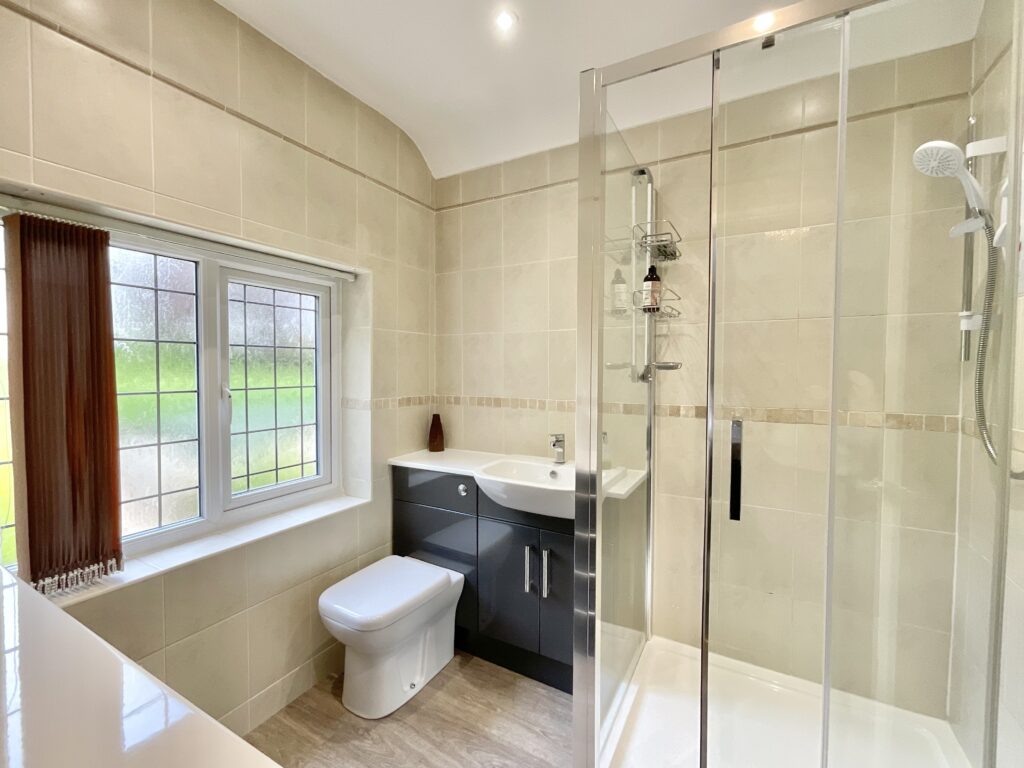 Chase Lane, Tittensor, ST12