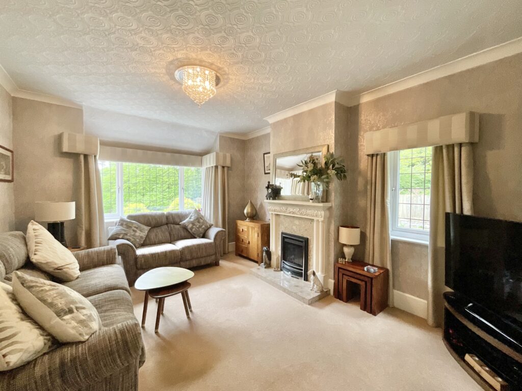 Chase Lane, Tittensor, ST12