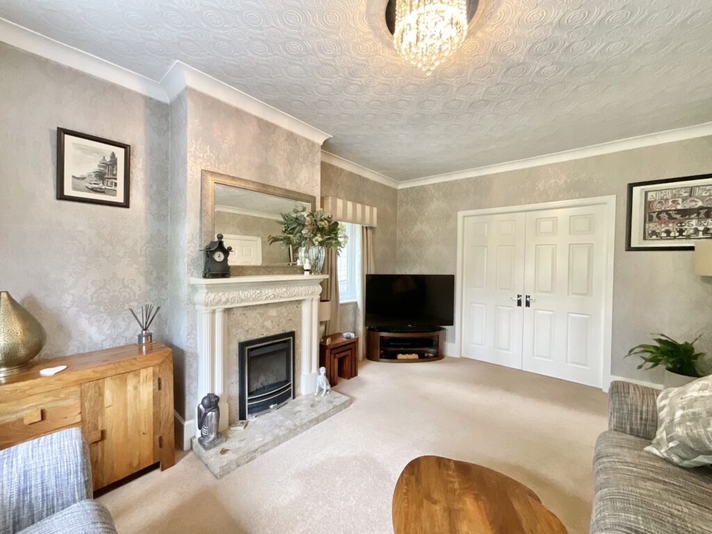 Chase Lane, Tittensor, ST12