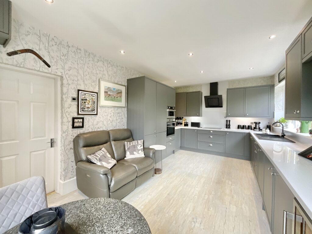Chase Lane, Tittensor, ST12