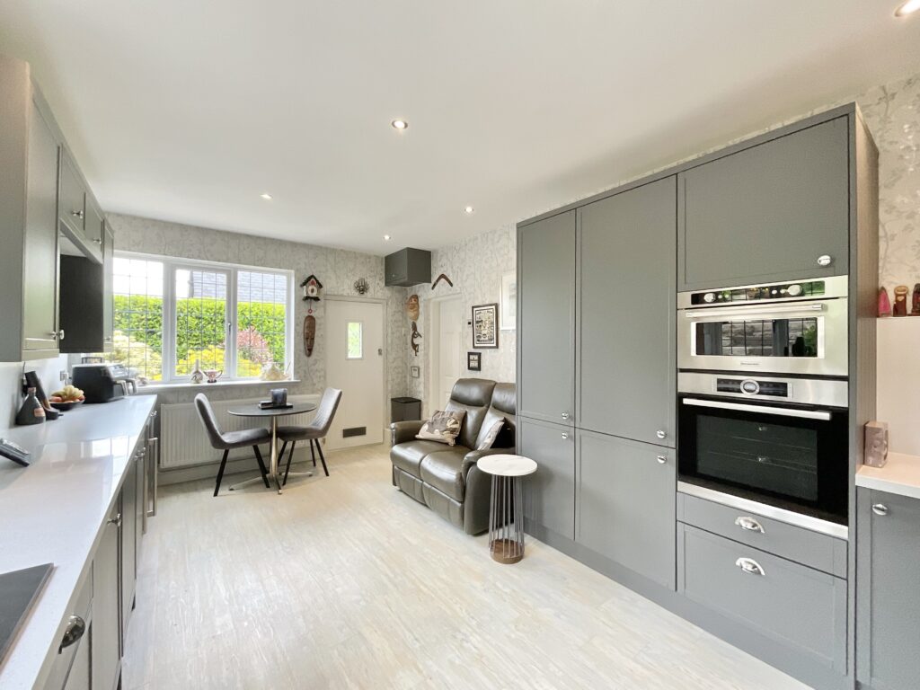 Chase Lane, Tittensor, ST12