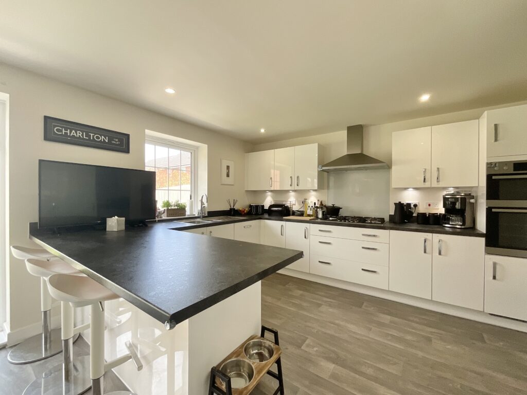 Meadowside Drive, Henhull, CW5