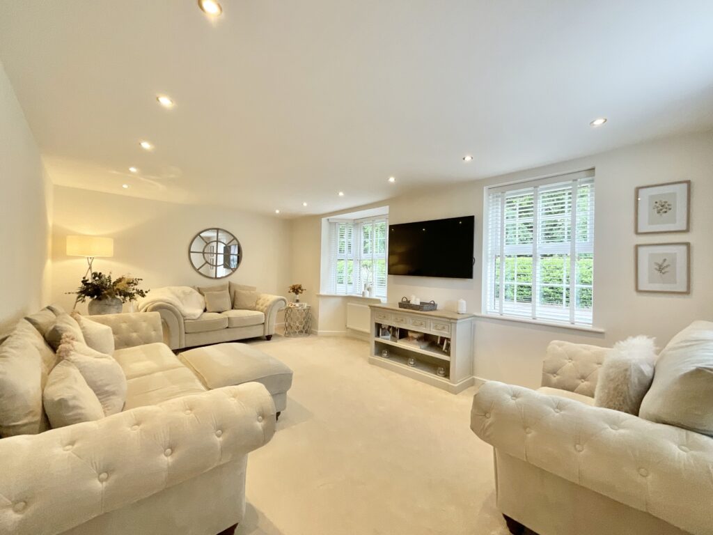 Mcgregor Close, Alsager, ST7