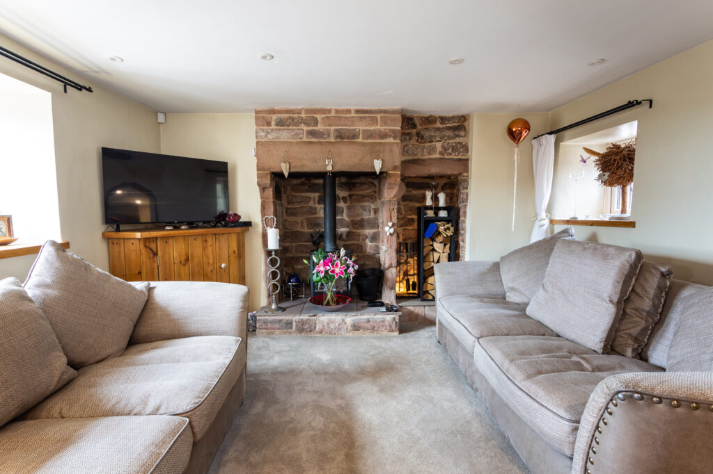 Whiston, Black Lane, ST10