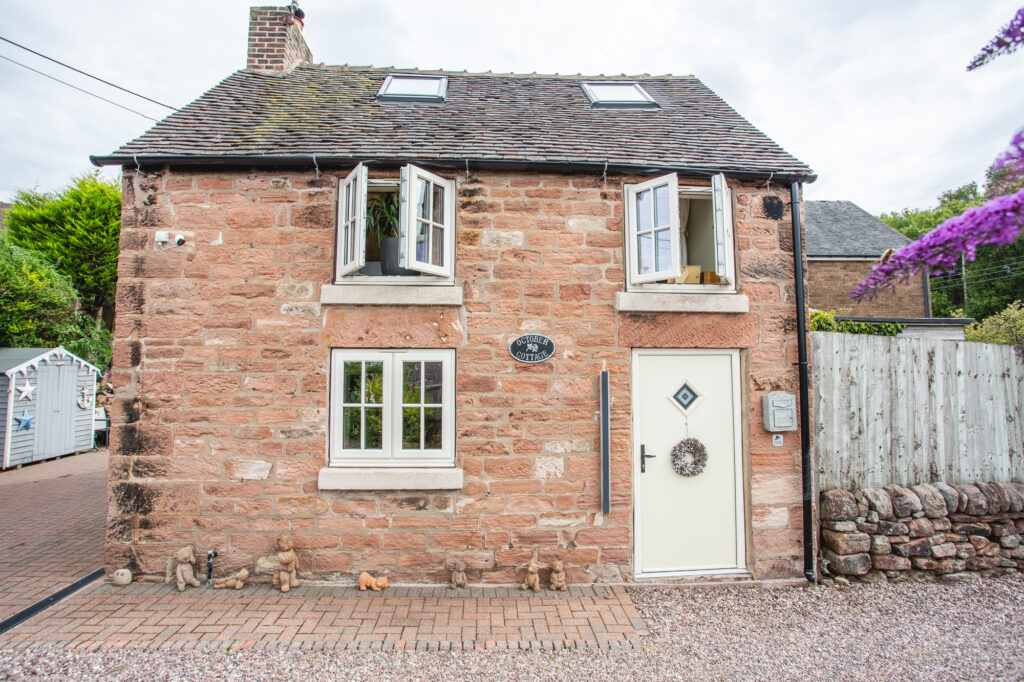 Whiston, Black Lane, ST10