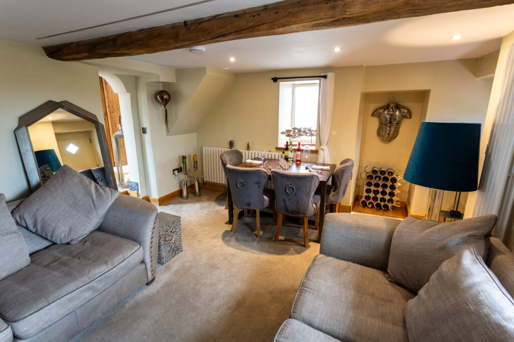 Whiston, Black Lane, ST10