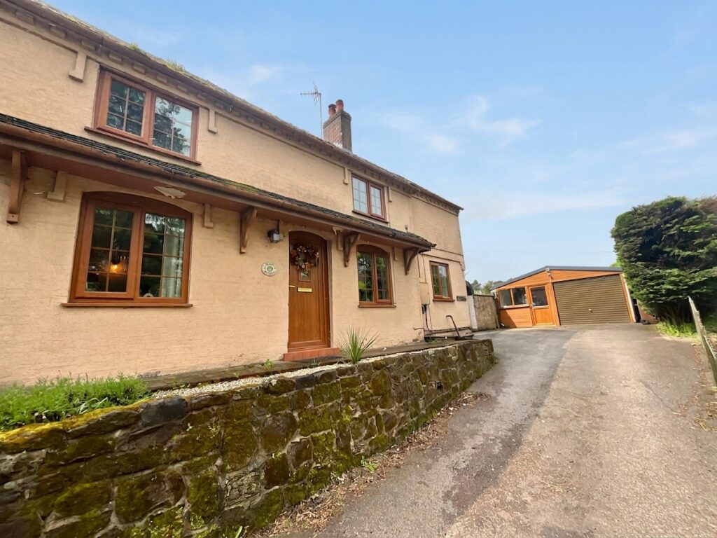 Uttoxeter Road, Draycott, ST11