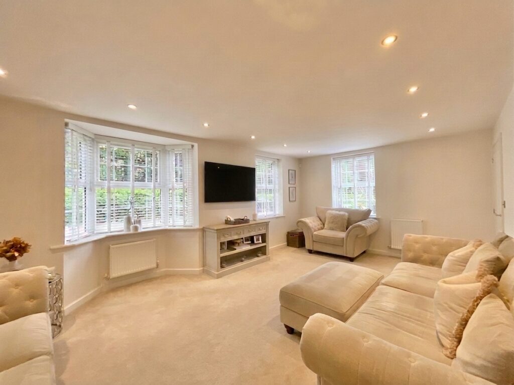 Mcgregor Close, Alsager, ST7