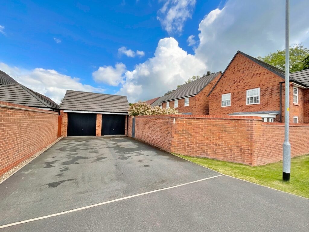 Mcgregor Close, Alsager, ST7