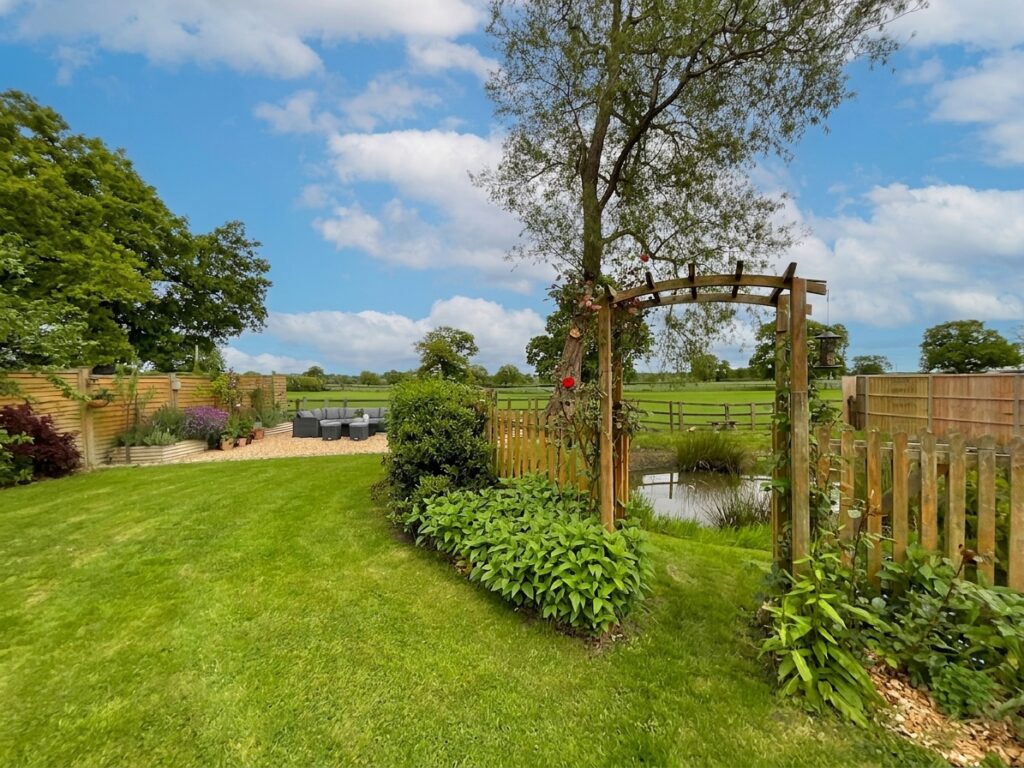 Main Road, Worleston, CW5