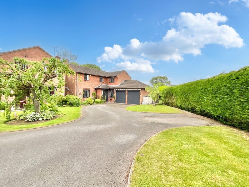 Cloisters, Gnosall, ST20