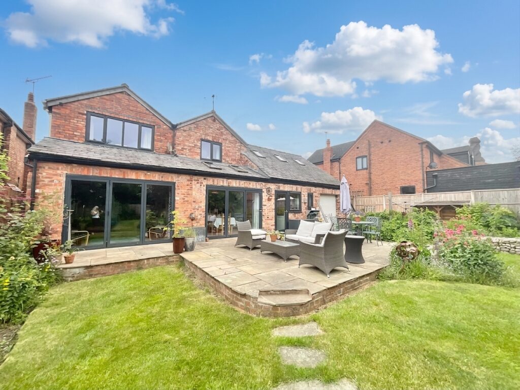 Wrexham Road, Burland, CW5