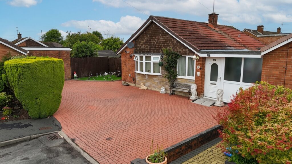 Fraser Close, Stone, ST15