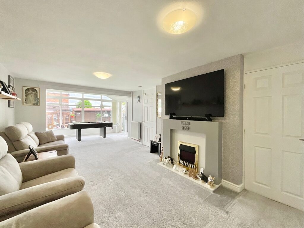 Fraser Close, Stone, ST15