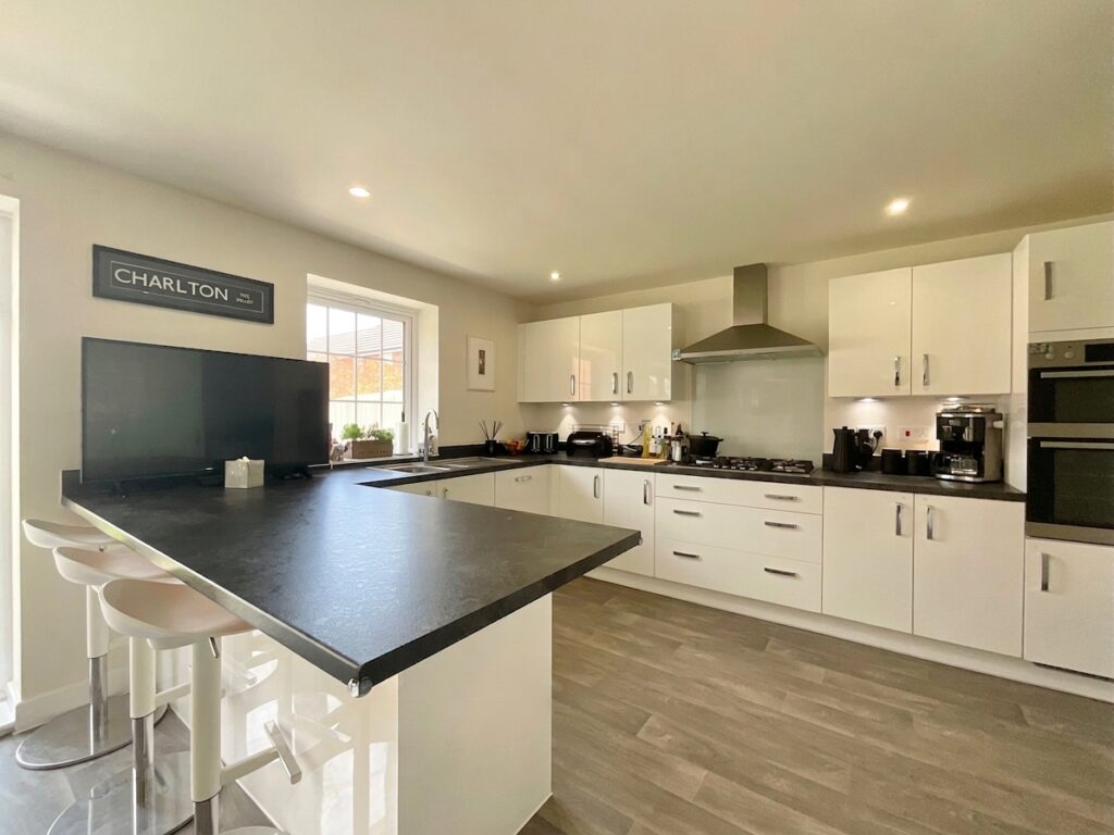 Meadowside Drive, Henhull, CW5