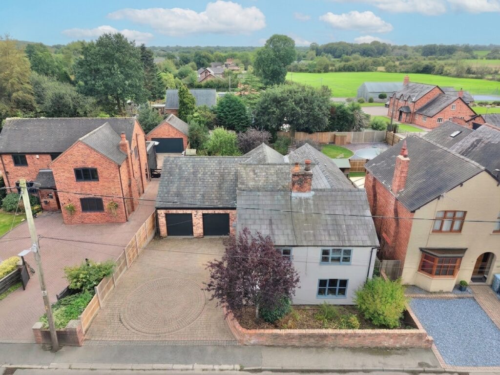 Wrexham Road, Burland, CW5