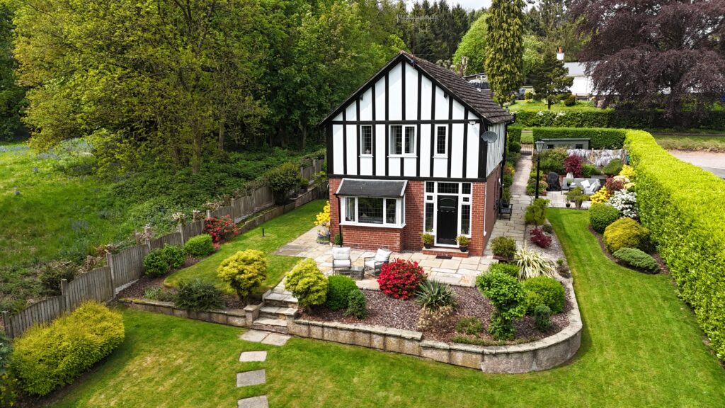 Chase Lane, Tittensor, ST12