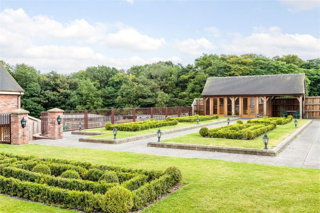 Park Road, Butterton, ST5