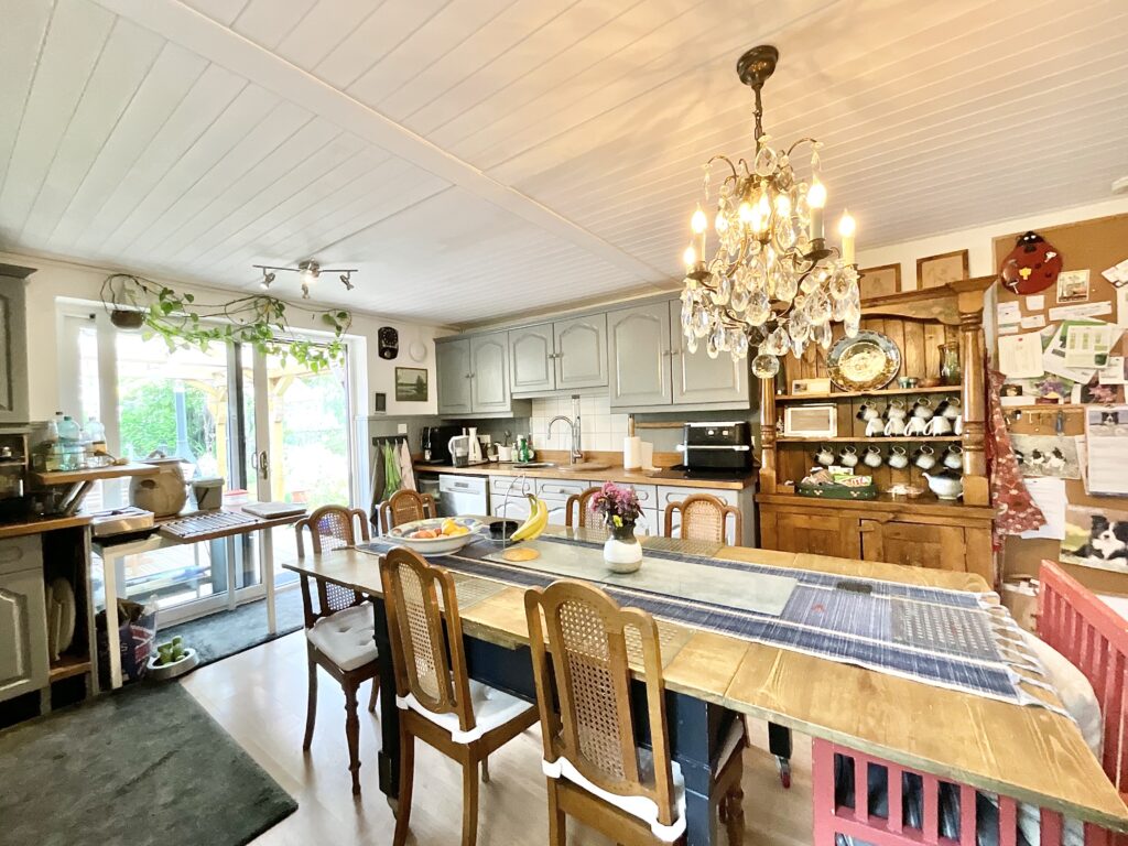 Leek Road, Cheadle, ST10
