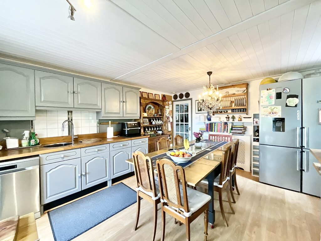 Leek Road, Cheadle, ST10