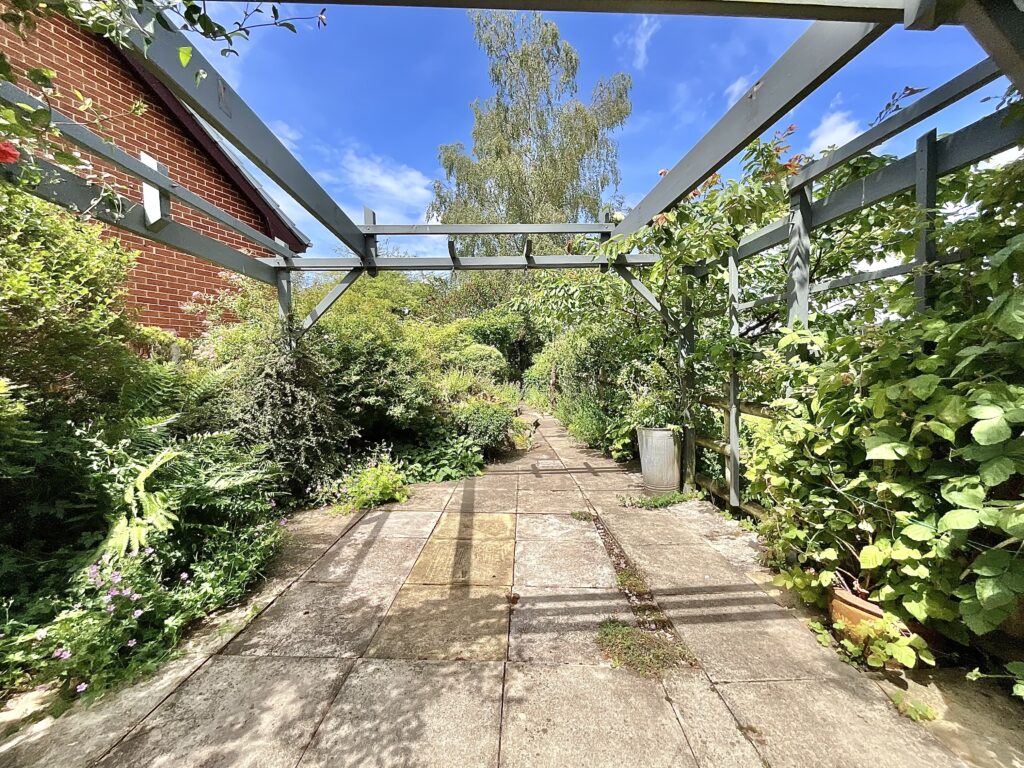 Leek Road, Cheadle, ST10