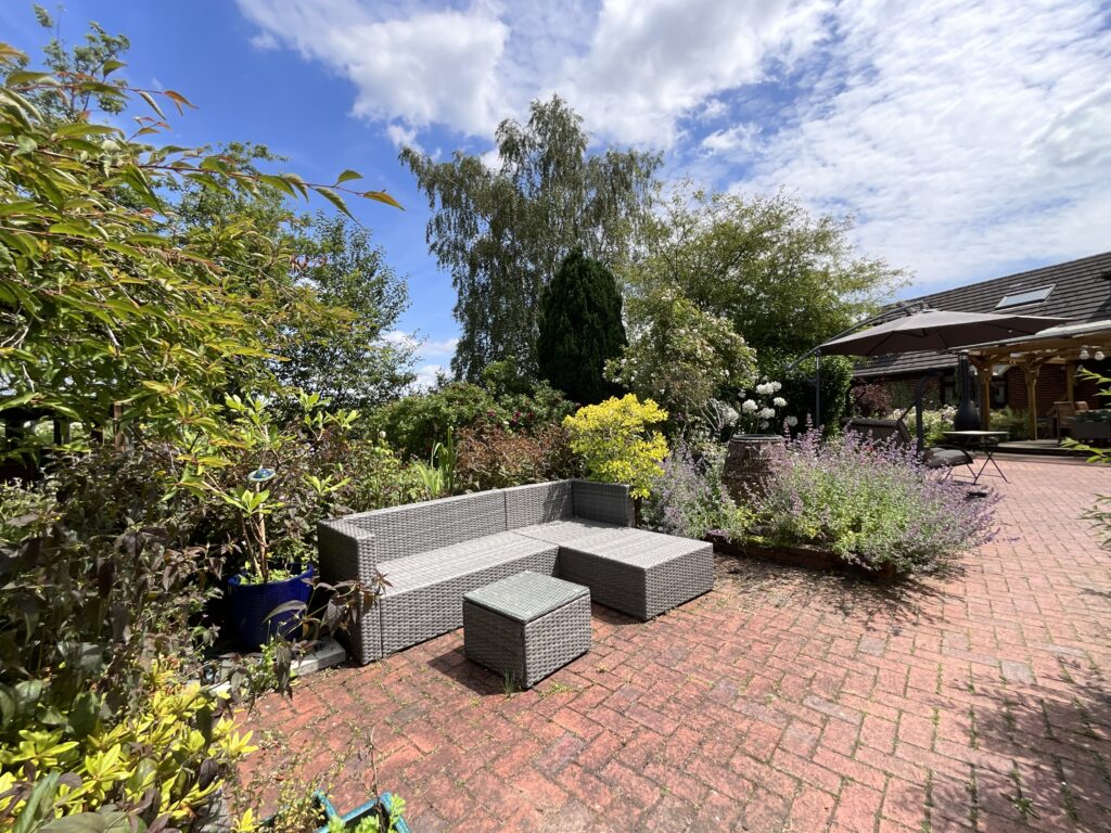 Leek Road, Cheadle, ST10