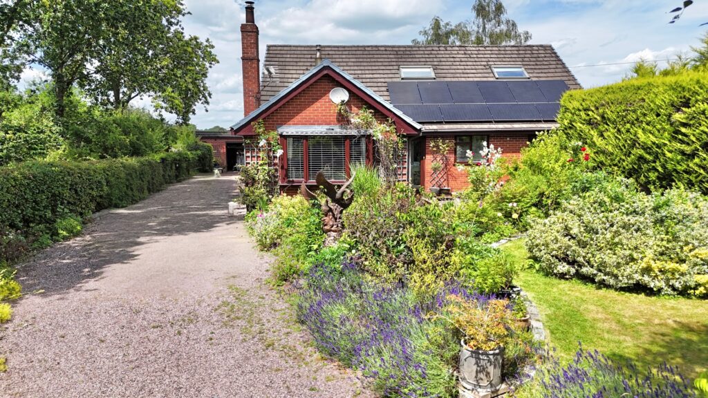Leek Road, Cheadle, ST10