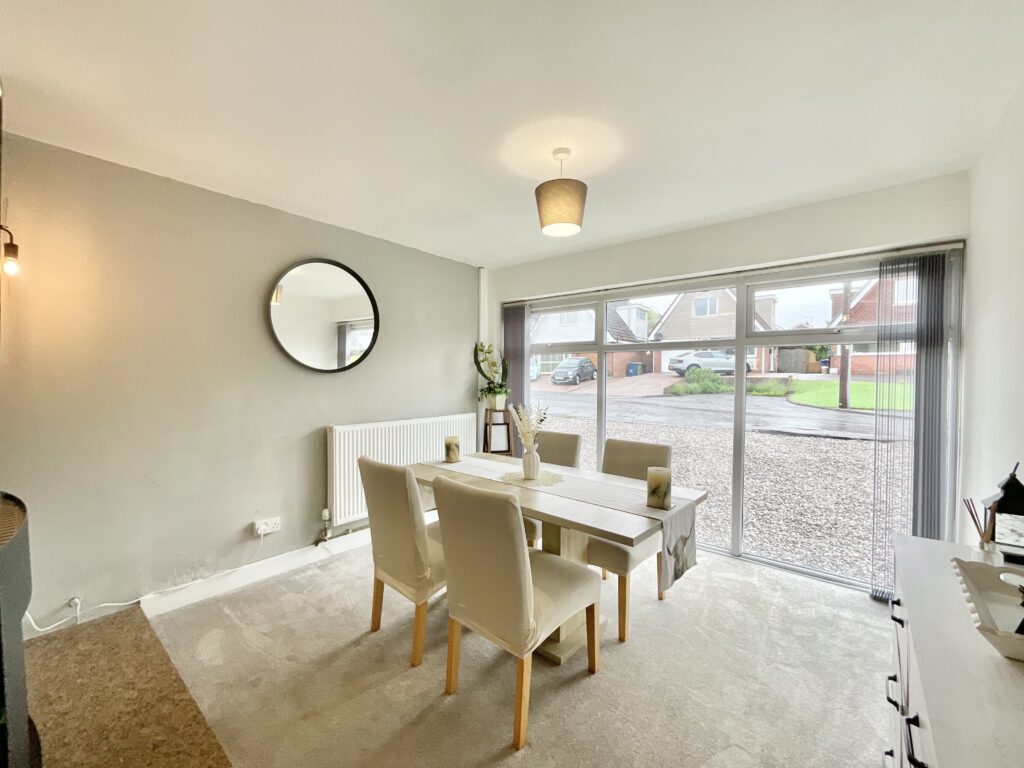 Bracken Close, Tittensor, ST12