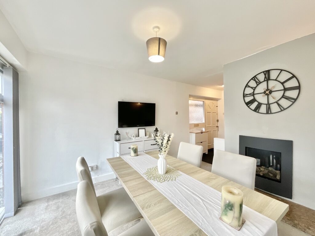 Bracken Close, Tittensor, ST12