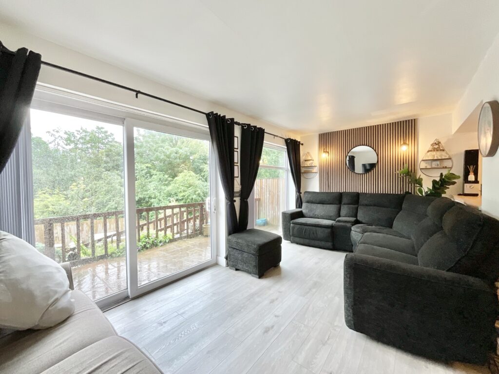 Bracken Close, Tittensor, ST12