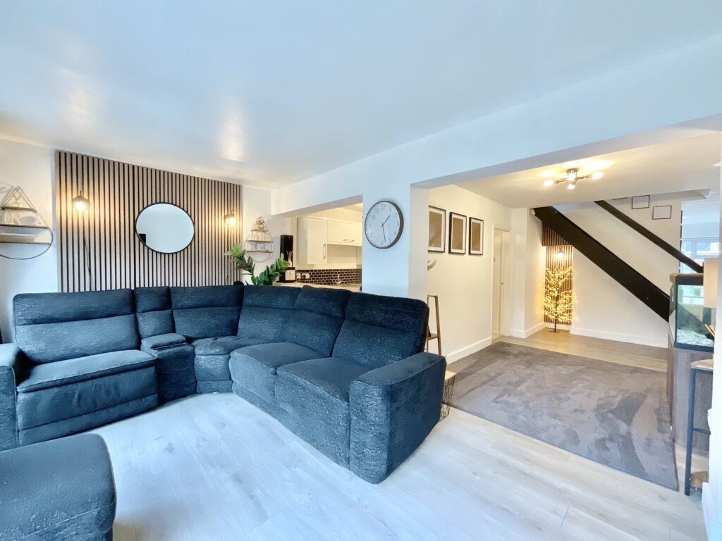 Bracken Close, Tittensor, ST12