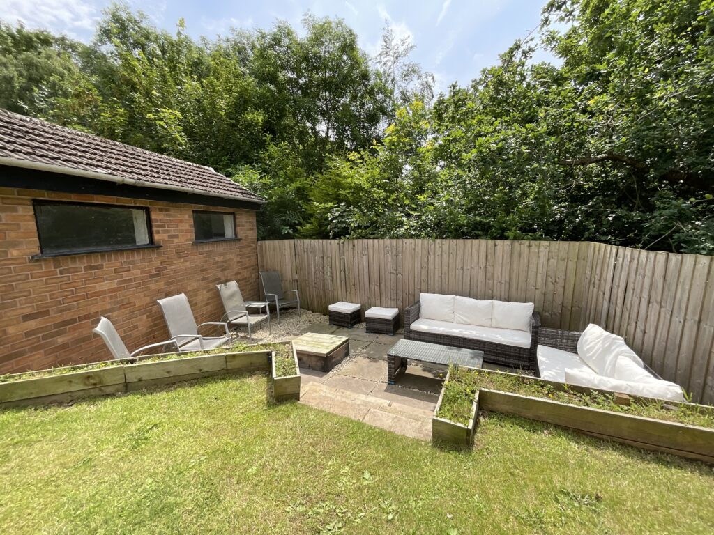 Bracken Close, Tittensor, ST12